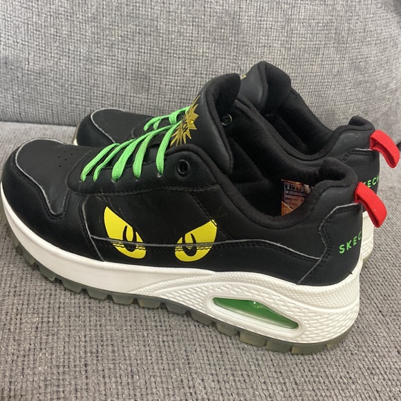 Dr. Seuss The Grinch Sketcher sneakers kids size 6 - Picture 3 of 13